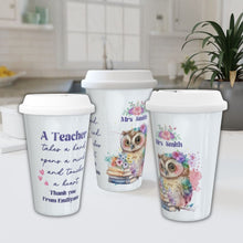 Заредете изображение във визуализатора на галерията – Персонализирана керамична термо чаша Подарък за учител -бухал с книга и цветя