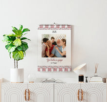 Заредете изображение във визуализатора на галерията – Персонализиран Годишен Календар със снимки по ваше желание - Шевица за Баба Дядо