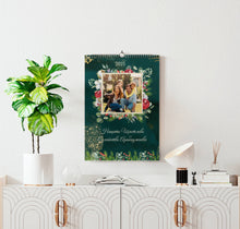 Заредете изображение във визуализатора на галерията – Персонализиран Годишен Календар със снимки по ваше желание Коледа в зелено