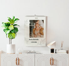 Заредете изображение във визуализатора на галерията – Персонализиран Годишен Календар със снимки по ваше желание