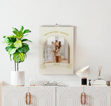 Заредете изображение във визуализатора на галерията – Персонализиран Годишен Календар със снимки по ваше желание