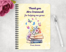 Заредете изображение във визуализатора на галерията – Персонализиран бележник от изкуствена кожа/ или картонена корица за учител - книга с цветя