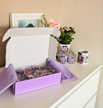 Заредете изображение във визуализатора на галерията – Комплект с продукти по ваш избор подарък за учител - Бухалчета в лилаво