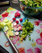 Заредете изображение във визуализатора на галерията – Стъклена дъска за рязане от закаленo стъкло - Цветя с чадър