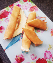 Заредете изображение във визуализатора на галерията – Стъклена дъска за рязане от закаленo стъкло - Цветя с чадър