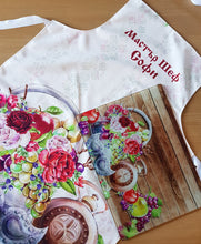 Заредете изображение във визуализатора на галерията – Стъклена дъска за рязане от закаленo стъкло - Български традиционни мотиви