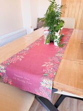 Заредете изображение във визуализатора на галерията – Персонализиран Тишлайфер - Коледата на моето семейство