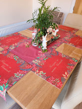 Заредете изображение във визуализатора на галерията – Персонализиран Тишлайфер - Коледата на моето семейство