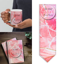 Заредете изображение във визуализатора на галерията – Комплект Персонализиран тефтер, чаша и книгоразделител за учител