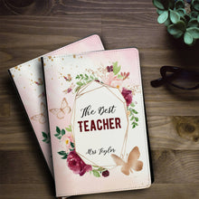 Заредете изображение във визуализатора на галерията – Персонализиран бележник от изкуствена кожа за учител - Цветя
