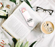 Заредете изображение във визуализатора на галерията – Персонализиран книгоразделител от изкуствена кожа за учител -Дъга