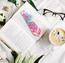 Заредете изображение във визуализатора на галерията – Комплект Персонализиран тефтер, чаша и книгоразделител за учител