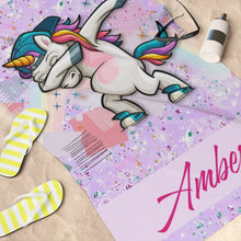 Заредете изображение във визуализатора на галерията – Персонализира плажна кърпа - Еднорог