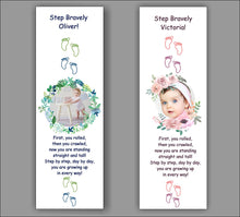 Заредете изображение във визуализатора на галерията – Пътечка за Прощъпулник - Цветя с текст на АНГЛИЙСКИ
